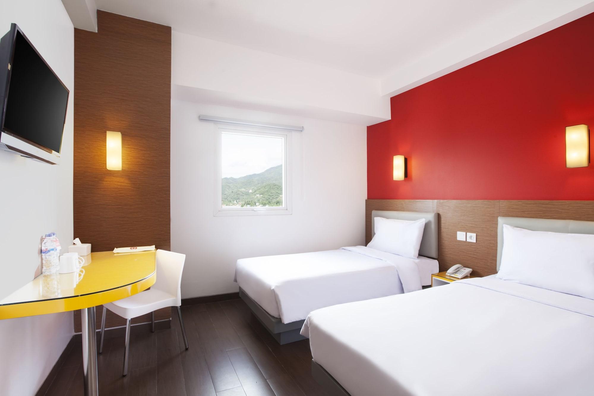 Amaris Hotel Dr. Susilo Grogol Джакарта Екстериор снимка