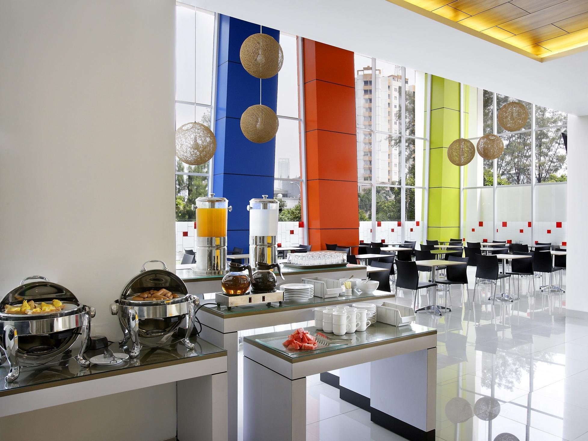 Amaris Hotel Dr. Susilo Grogol Джакарта Екстериор снимка